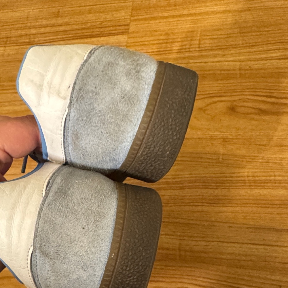 Adidas women’s  Blue spezial Sneakers - Picture 7 of 7